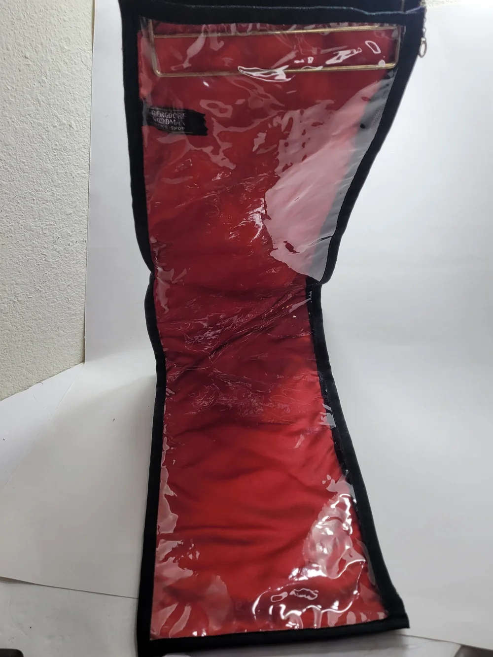 Vtg Bergdorf Goodman Necktie/Scarf Travel  Bag Blk&Red Satin Zips&Hangs/ Storage